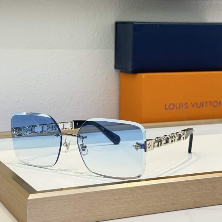Picture of Louis Vuitton Sunglasses _SKUfw77095921fw